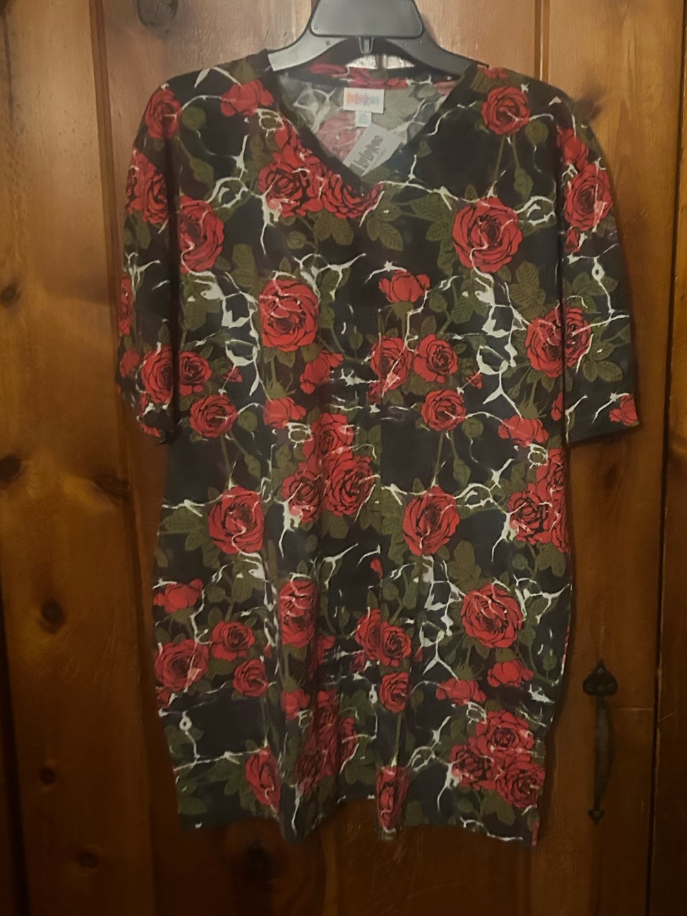 LuLaRoe Woman’s Top Black with Red Rose Print Devin - 2XL NWT